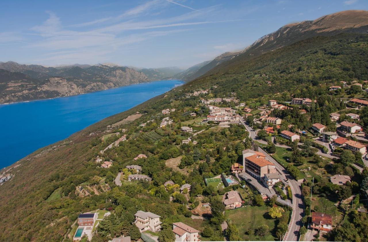Hotel San Zeno San Zeno di Montagna Exteriör bild