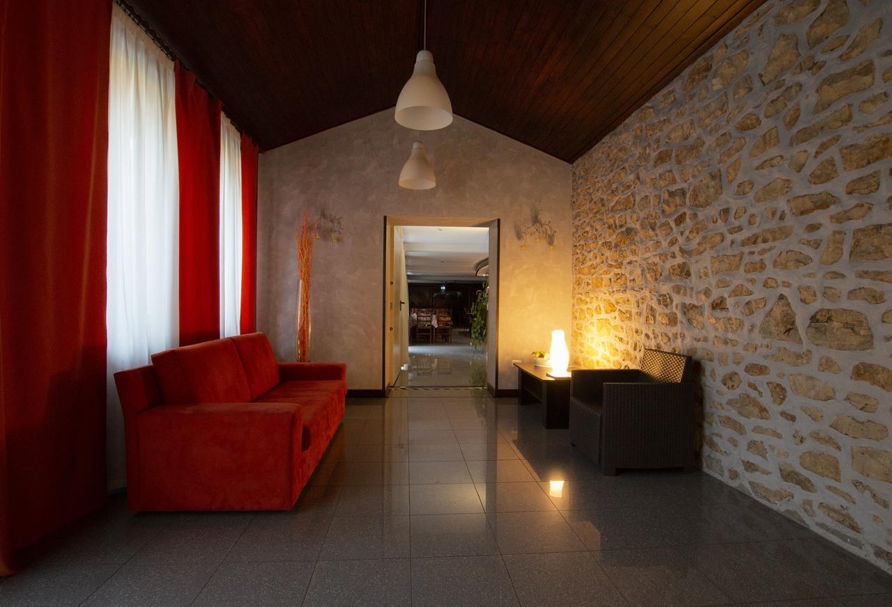 Hotel San Zeno San Zeno di Montagna Exteriör bild